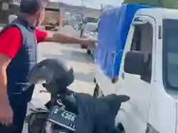 Detik-detik Kapolsek Cileungsi Memergoki Pengoplos LPG Saat Beraksi dengan Menyamar sebagai Kurir