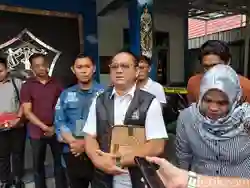 Keluarga Juwita Menyaksikan Oknum TNI AL Tersangka dan Ditahan